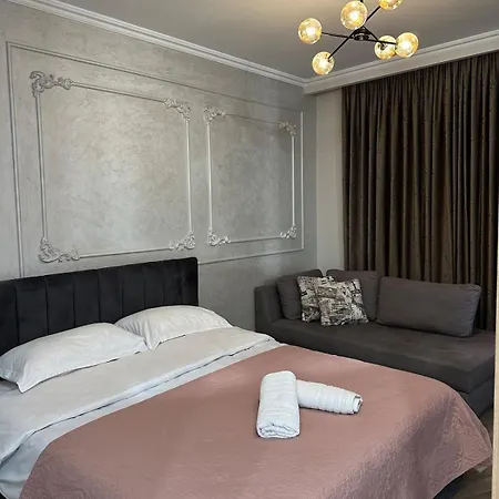 アパート Bliss Bazaar ティラナ